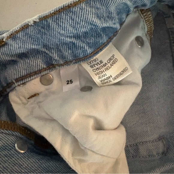Reformation Cynthia Crop High Relaxed Jeans in Wash Tahoe Destroyed. Size 25 - Picture 9 of 10